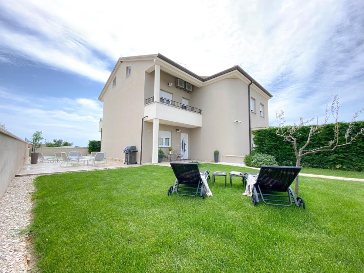 Casa Hana Bužinija Exteriör bild