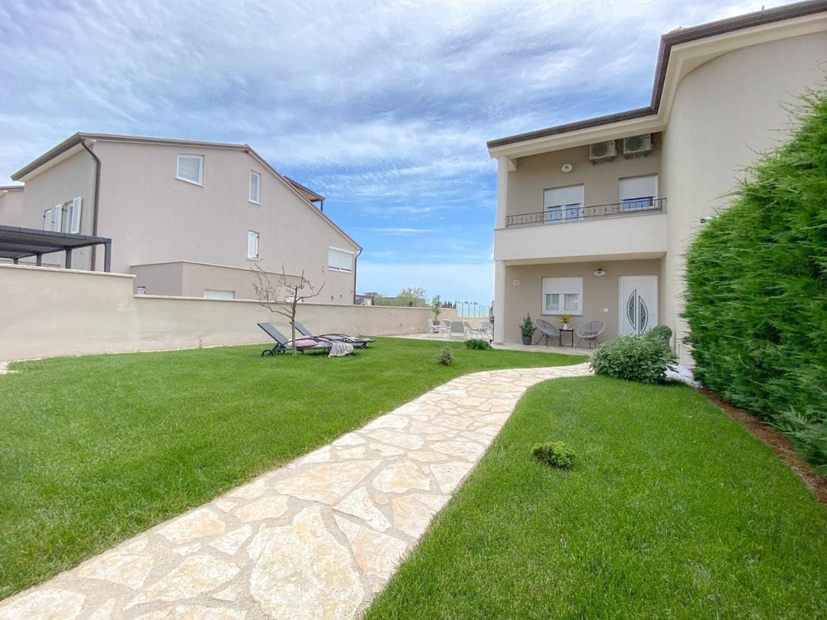 Casa Hana Bužinija Exteriör bild